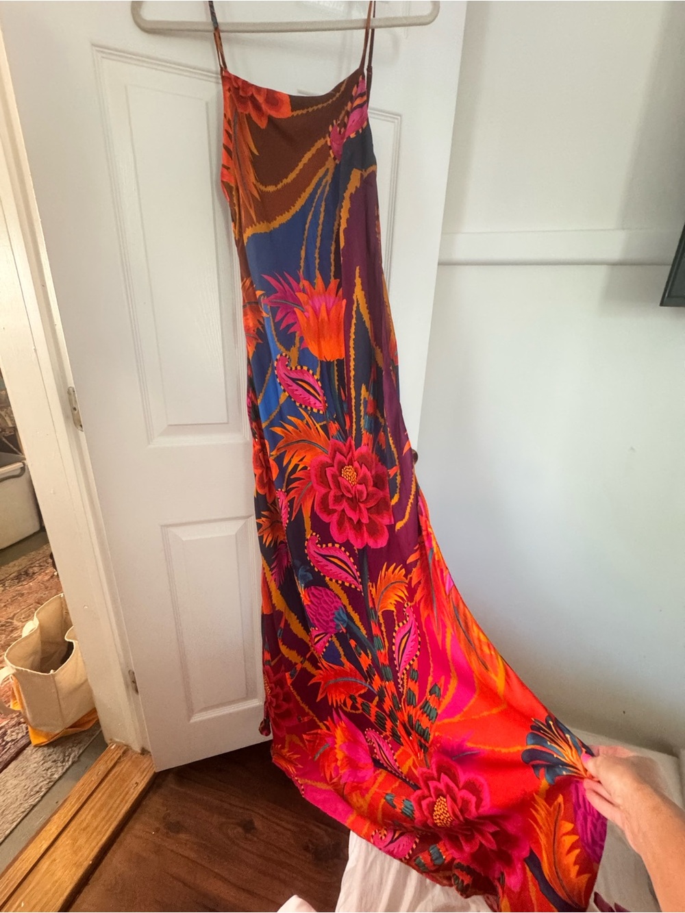 FARM Rio Vintage Wave Multicolor Lenzing™ Ecovero™ Viscose Maxi Dress - Picture 6 of 11